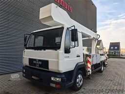 MAN LE 8.180 4x2 Bison Palfinger TKA 30