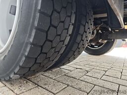 MAN LE 8.180 4x2 Bison Palfinger TKA 30