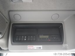 Renault D13 / 140 tho km !!! / Meat hooks