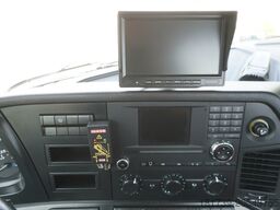 Mercedes-Benz Arocs 2633 flatbed truck / Crane FASSI