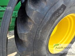 John Deere 8320 R