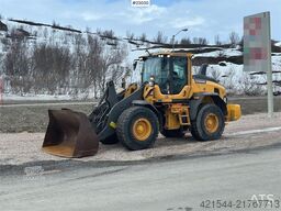 Volvo L90H wheel loader with joystick control and a buck