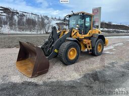 Volvo L90H wheel loader with joystick control and a buck