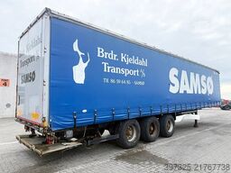 Krone Curtainsider / Planeauflieger