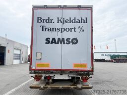 Krone Curtainsider / Planeauflieger