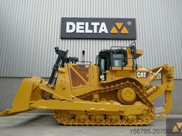 Caterpillar D8T