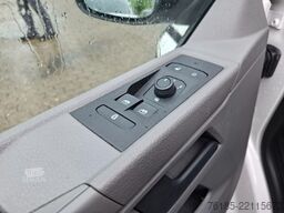 VOLKSWAGEN T6.1 9-Sitzer lang 4motion   1. Hand Klima