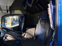VOLVO FH 420 8x2 Silo Spitzer 2Kammer