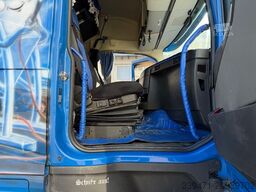 VOLVO FH 420 8x2 Silo Spitzer 2Kammer