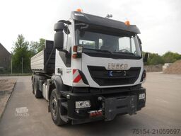 Iveco Magirus + Anhänger + Schiebenschild + Salzstreuer