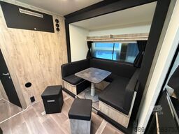 Mercedes-Benz Fuso Pferdetransporter POP-Out 3 Stellplätze