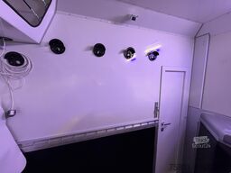 Mercedes-Benz Fuso Pferdetransporter POP-Out 3 Stellplätze