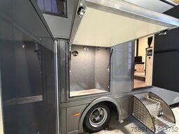 Mercedes-Benz Fuso Pferdetransporter POP-Out 3 Stellplätze