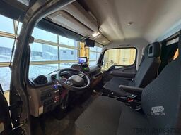 Mercedes-Benz Fuso Pferdetransporter POP-Out 3 Stellplätze