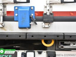 SCHMITZ CARGOBULL Double Deck FP 60 Carrier Vector 1550 Lifting Axle