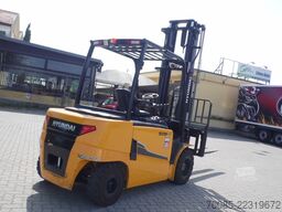 Hyundai 50B-9