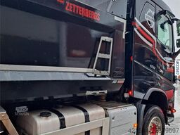 Volvo Fh16 650 6x4 Tipper Truck w/ Sørling Triple Traile