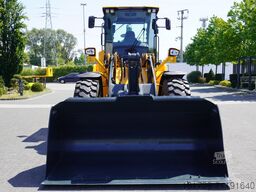 Hyundai HL940A articulated loader / year 2021 /