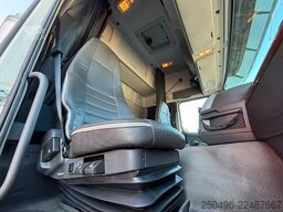 Volvo FM410 6x2*4 CARRIER SUPRA 950 MT / 2 ZONE FRIDGE