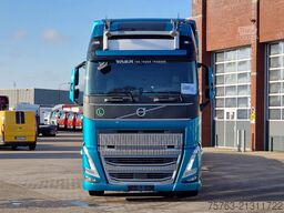 Volvo FH 500 Globetrotter XL Cartransporter Blyss Mod...