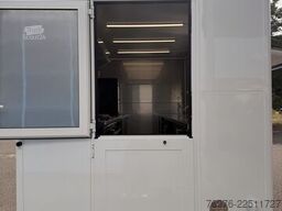 Mercedes-Benz Foodtruck, Imbisswagen, Food Truck mit neuer Küche und Ausstattung