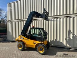 JCB 520-40 / 2017 BJ / 2.297 Bh / 4 Meter / 2 Tonnen