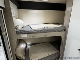 FORSTER A 699VB 7 Gurtsitze + Schlafplätze Markise