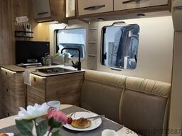 EURAMOBIL Profila RS 720 EF Dachlüfter RFK Sun Roof