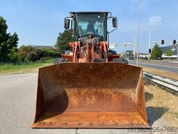 Hitachi ZW180-5B