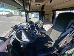 Mercedes-Benz Arocs 2053