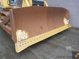 Komatsu D85PX-15