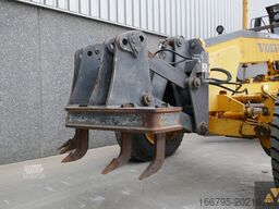 Volvo G720B