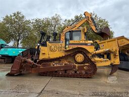 CATERPILLAR D8T