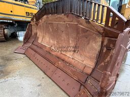 CATERPILLAR D8T