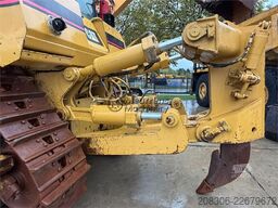 CATERPILLAR D8T