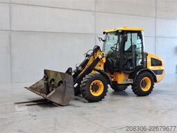 JCB 406 + Fork