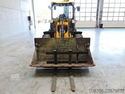 JCB 406 + Fork