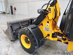 JCB 406 + Fork