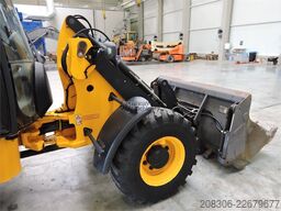 JCB 406 + Fork