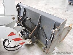 CASE 221 F + Fork
