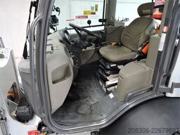 CASE 221 F + Fork