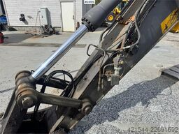 Volvo EC250DL Excavator w/ Rototilt, 2 Buckets and GPS