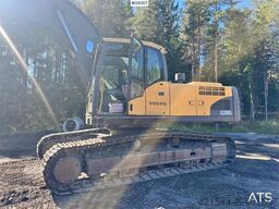 Volvo EC290CL Excavator w/ Rototilt and 2 Buckets WATCH
