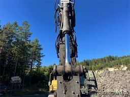 Volvo EC290CL Excavator w/ Rototilt and 2 Buckets WATCH