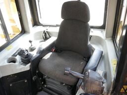 Caterpillar D6T LGP