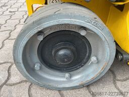 JLG 1930 ES Elektro Scherenbühne AH 7,72 m 230 kg