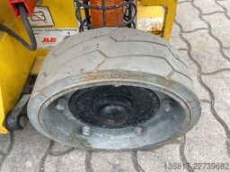 JLG 1930 ES Elektro Scherenbühne AH 7,72 m 230 kg