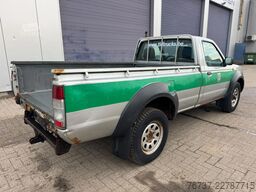 Nissan Pick-up **NP300-4X4**