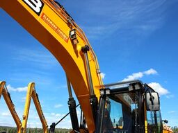 JCB 220 X LC