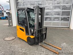 Jungheinrich EFG 215 / Triplex: 4.25m! / SS / 4.168h / 2024